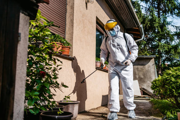 Best Commercial Pest Control Services  in Lyons, KS